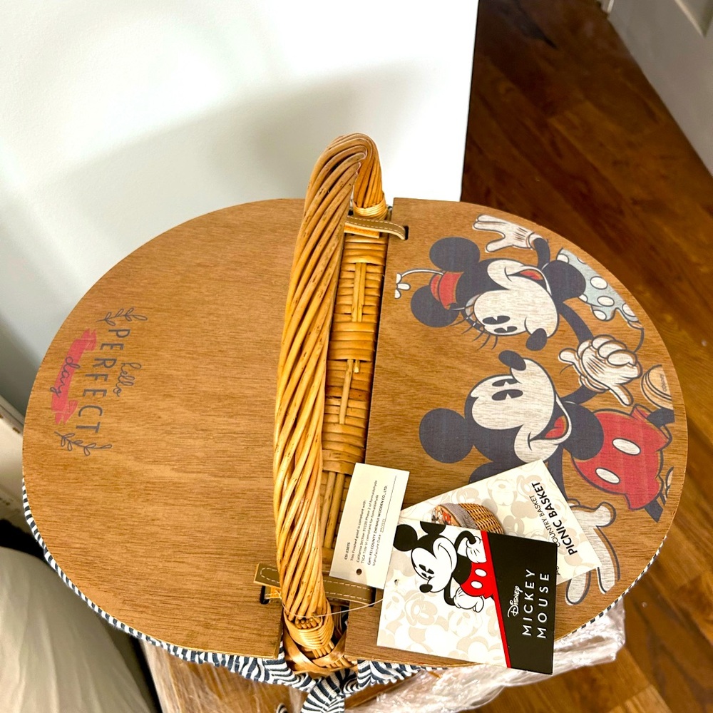 Heritage
Disney's Mickey and Minnie Mouse Country Picnic Basket